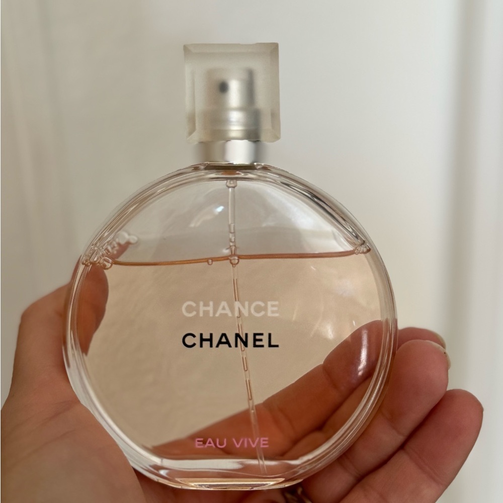 Chanel Chance Eau Vive perfume